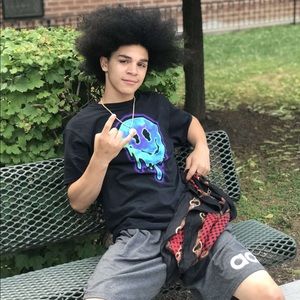 Meet your Posher, Elijah